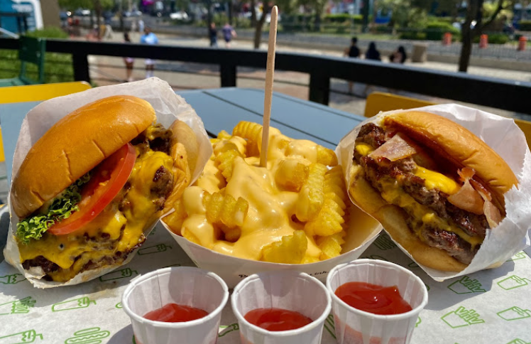 Shake Shack signature dishes Shack Stack Burger
Chicken Sandwich
Double Bacon Cheese Burger